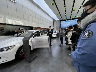 稳居全国城市前十,每月新增万余辆,郑州一季度新能源车飞速增长
